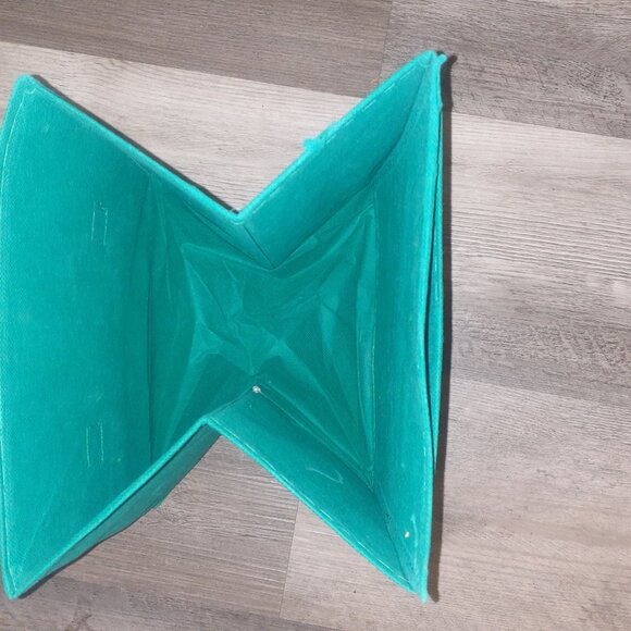 MIXED BABY ITEMS + TURQUOISE FOLDABLE STORAGE CUBE- ALL FOR $20 - Picture 10 of 10